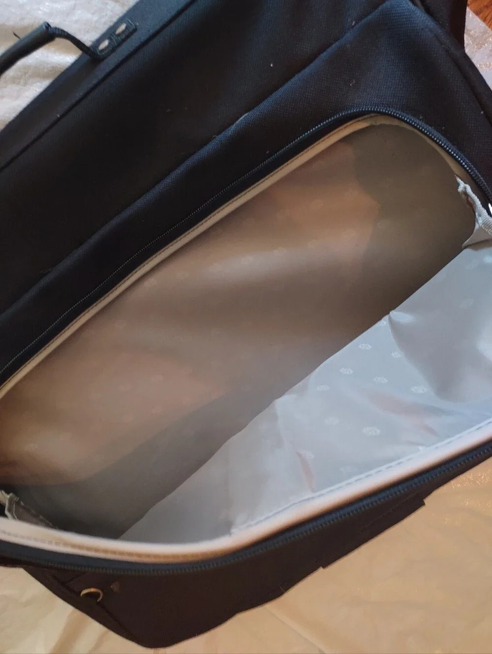 American Tourister durable garment